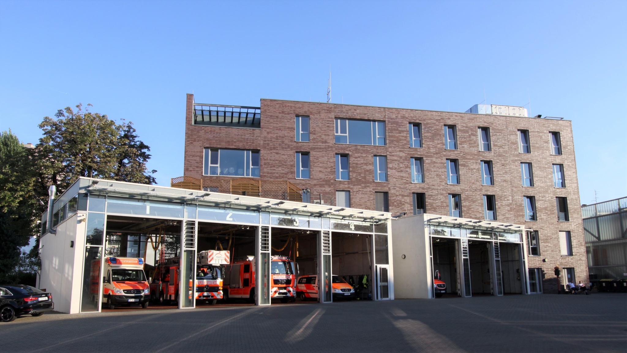 Feuer- und Rettungswache 4 | Sachsenhausen | Baujahr 2006 | Foto © Feuerwehr Frankfurt am Main