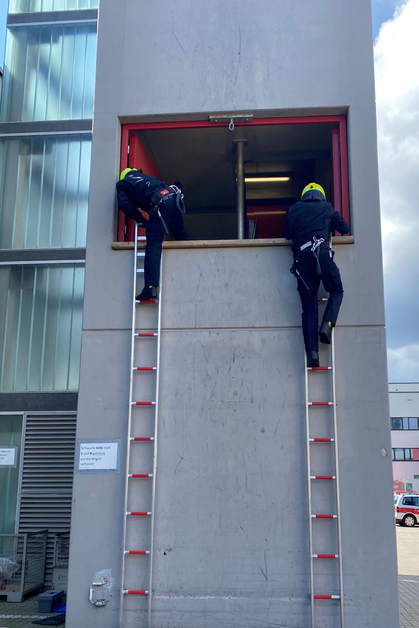Leitern am Schlauch- und Übungsturm im BKRZ | Foto © BKRZ GmbH & Co. KG